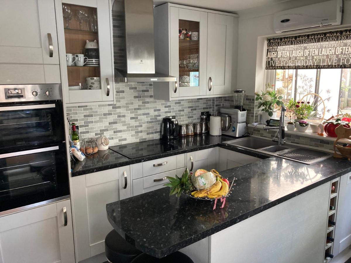 פברשהאם Cosy Twin Room With Private Bathroom מראה חיצוני תמונה